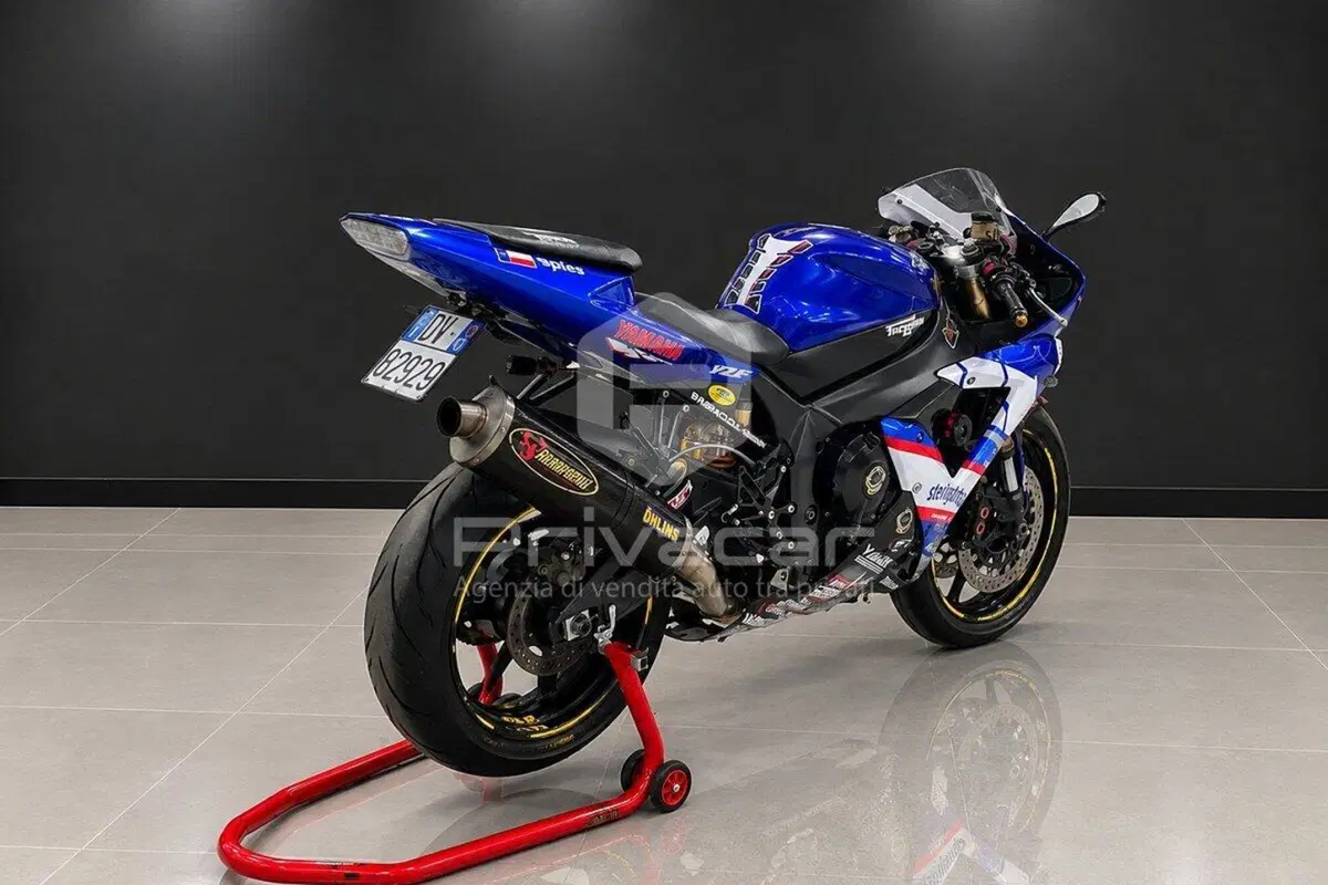 Yamaha YZF R1 (2002 - 03) (4)