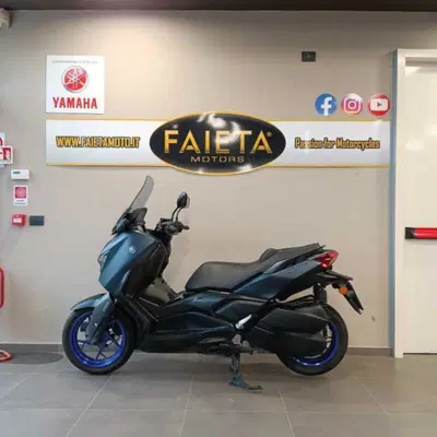 Yamaha X-Max 300 (2021 - 24) usata