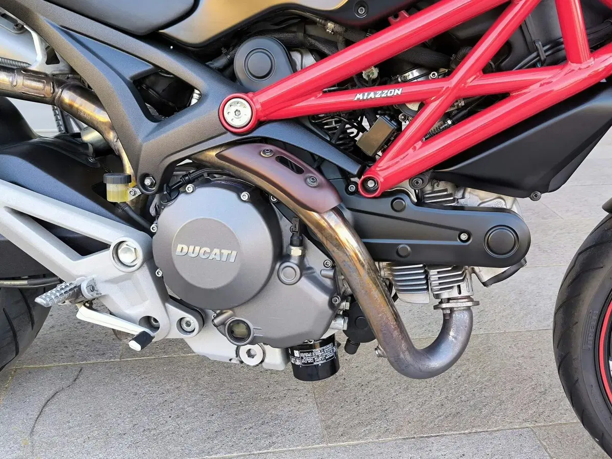 Ducati Monster 696 Plus (2007 - 14) (6)