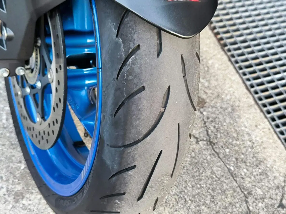 Suzuki GSX-S1000GT (2022 - 24) (5)