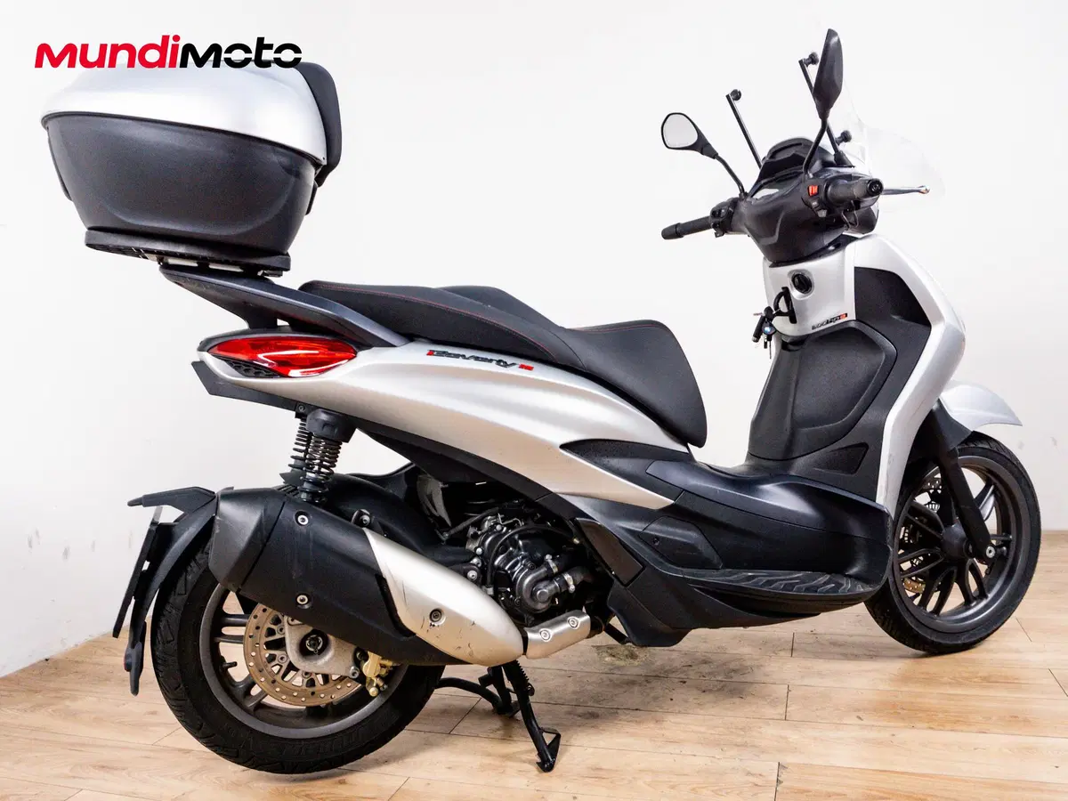 Piaggio Beverly 300 Hpe (2021) (3)