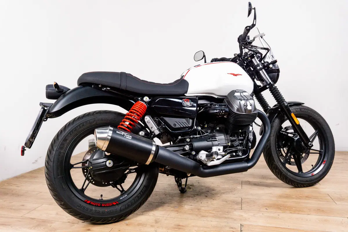 Moto Guzzi V7 850 Stone Special Abs (2021) (3)