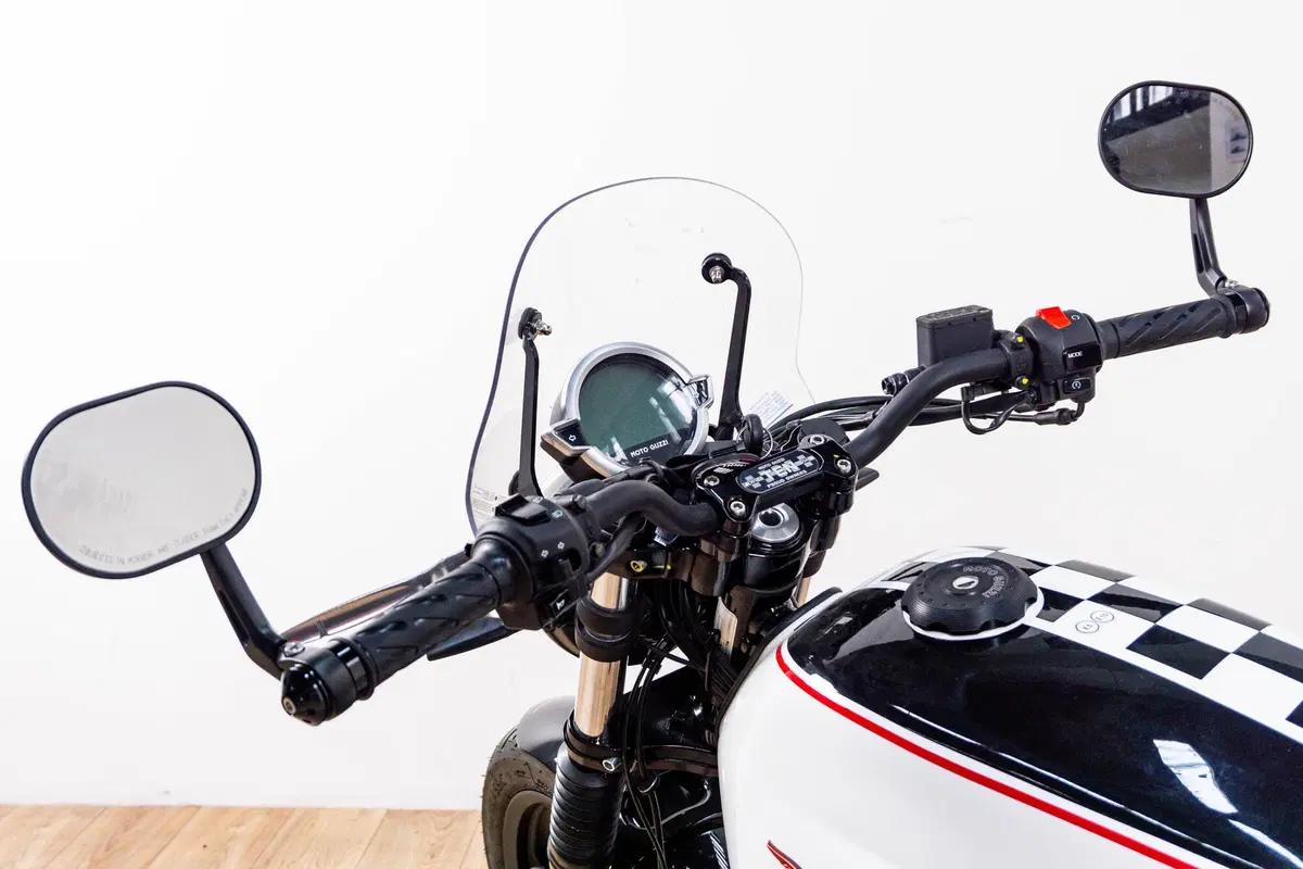 Moto Guzzi V7 850 Stone Special Abs (2021) (11)