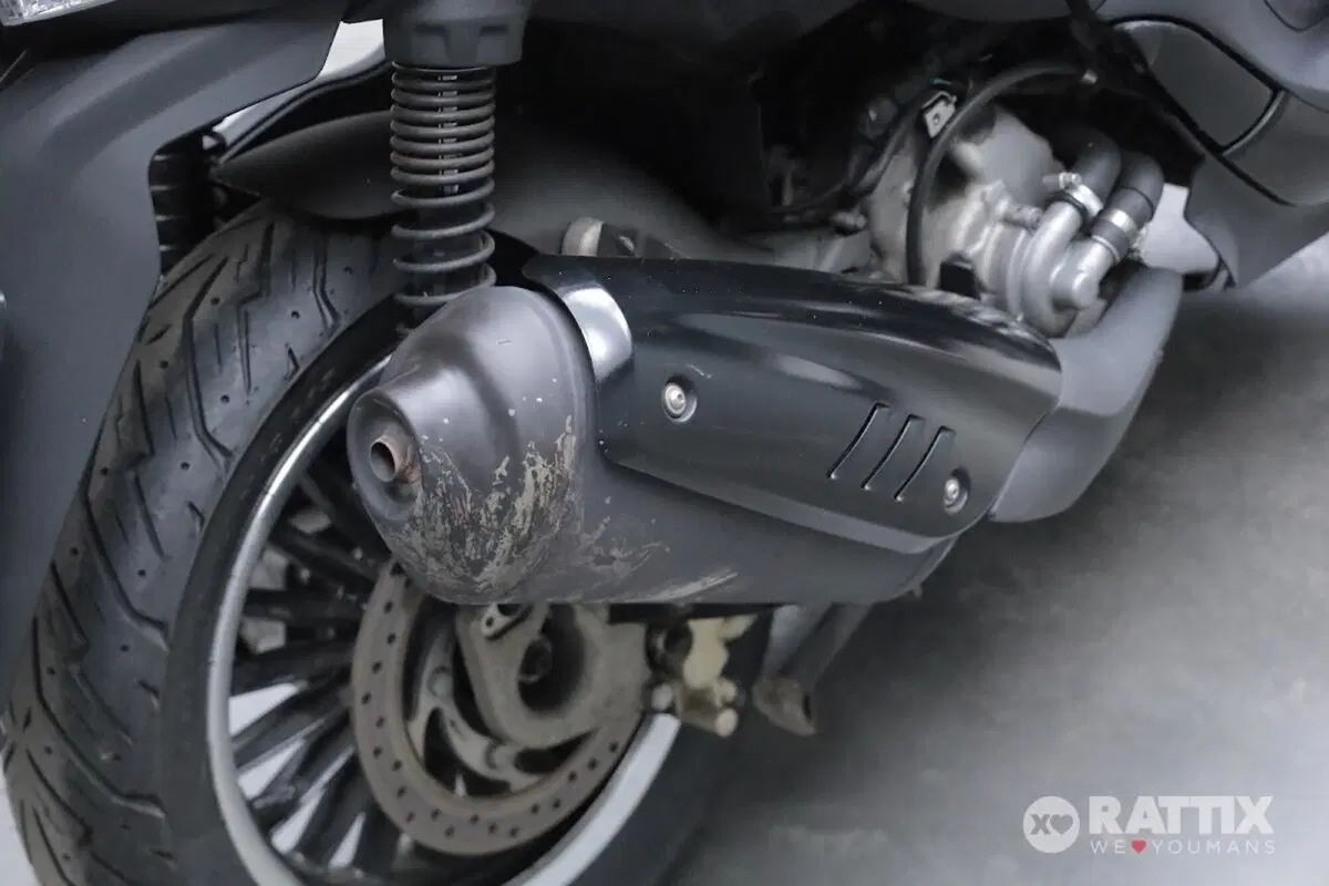 Piaggio Beverly 300 i.e. ABS-ASR (2016 - 20) (6)