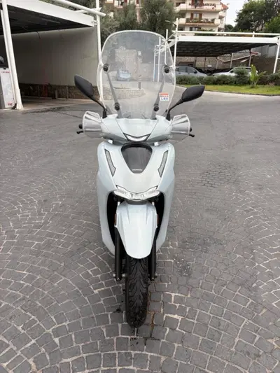 Honda SH 350i GT (2025 - 26) usata