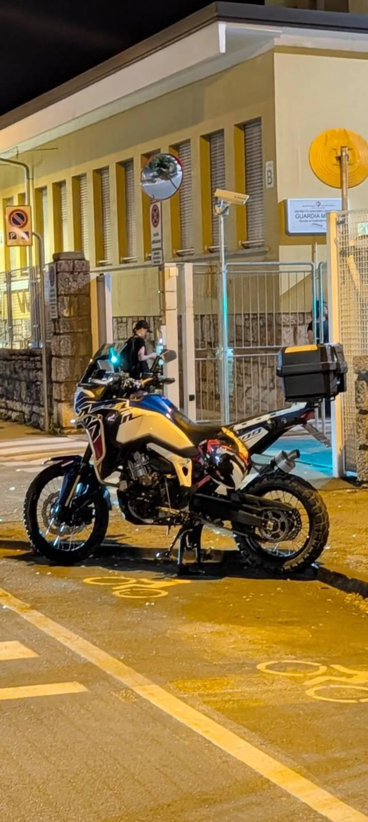 Honda Africa Twin CRF 1100L (2022 - 23) (3)