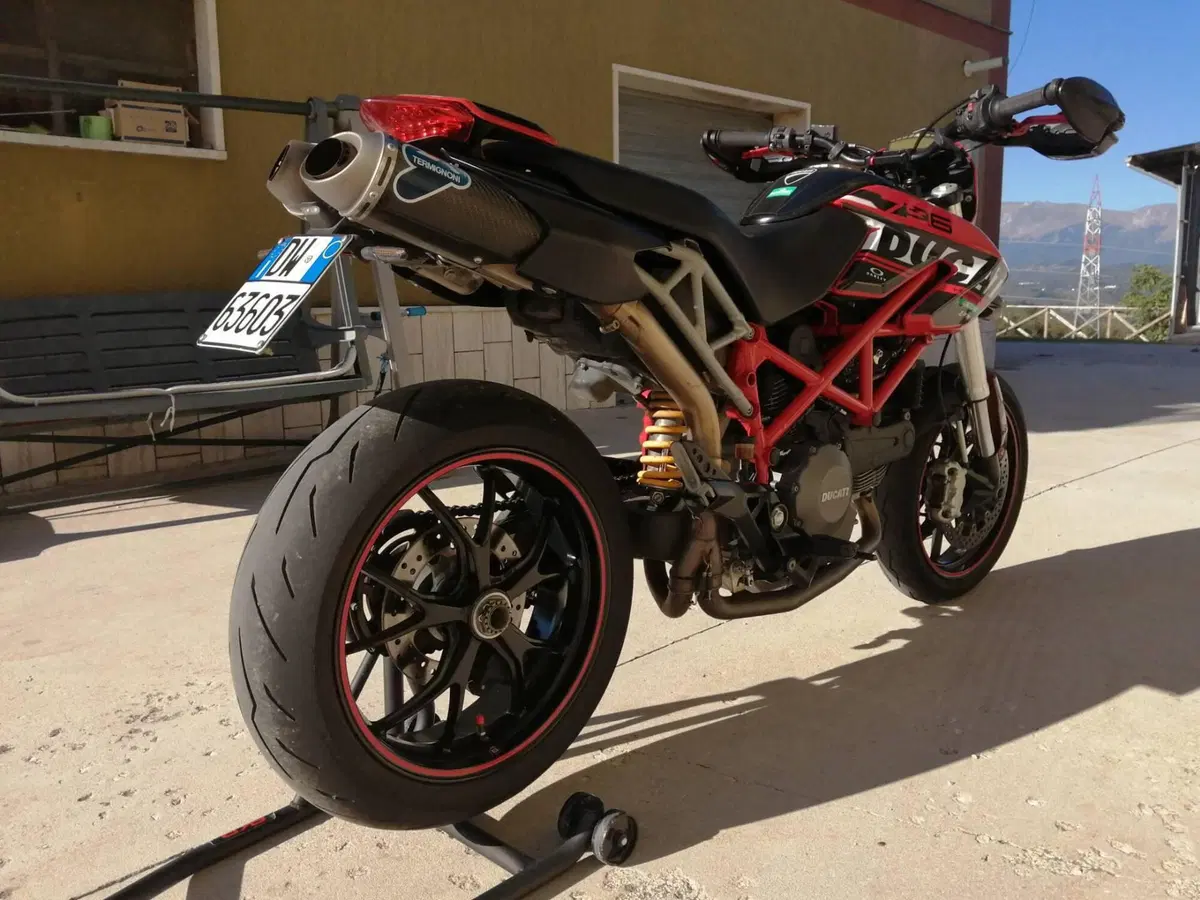 Ducati Hypermotard 796 (2012)