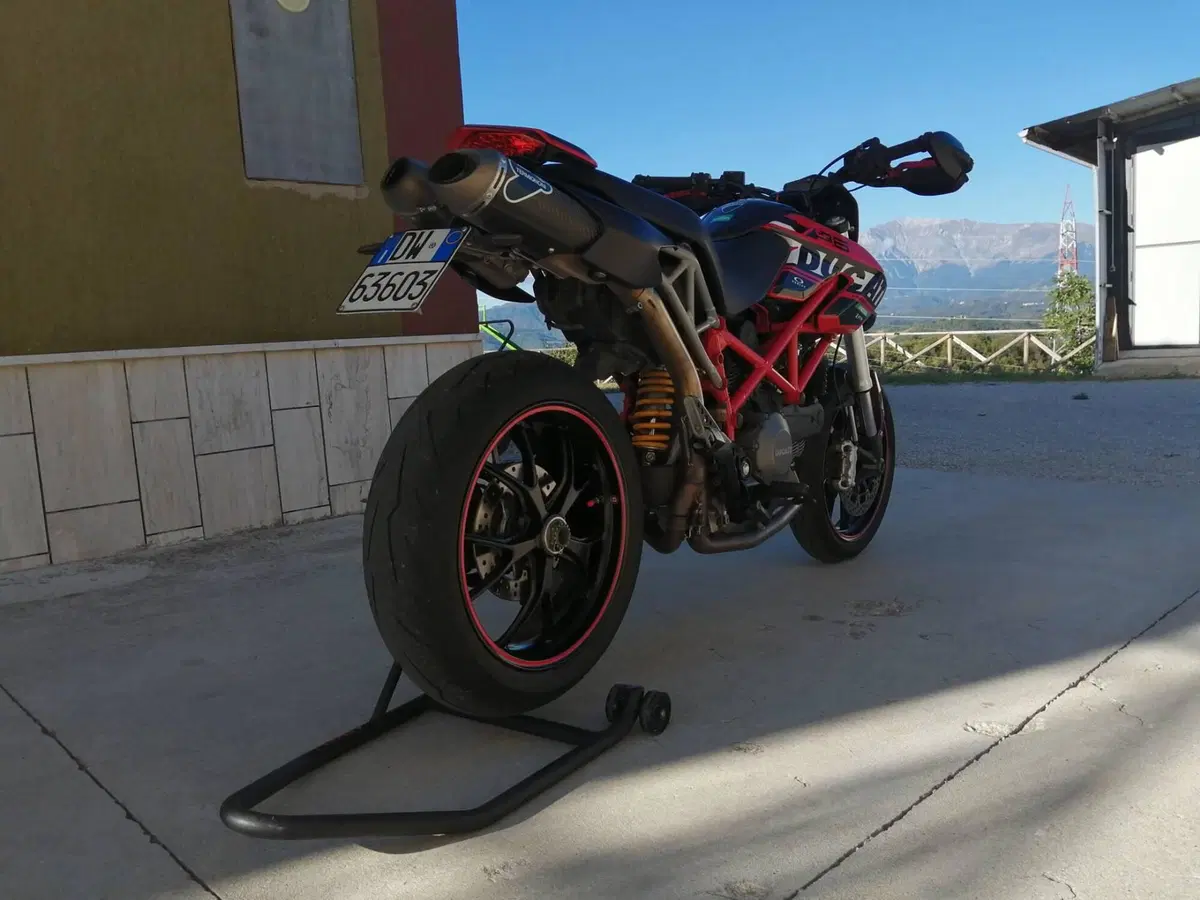 Ducati Hypermotard 796 (2012) (9)