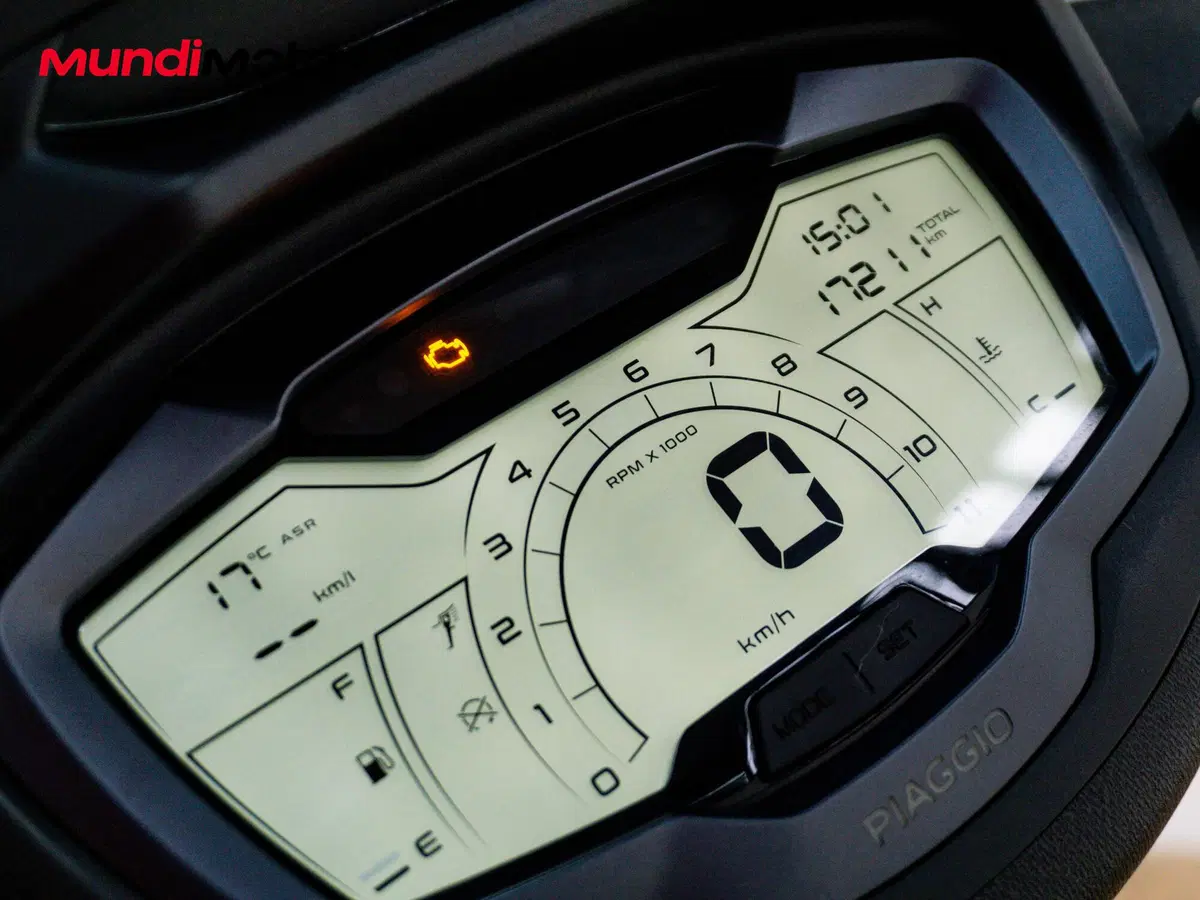 Piaggio Beverly 300 Hpe (2021) (12)