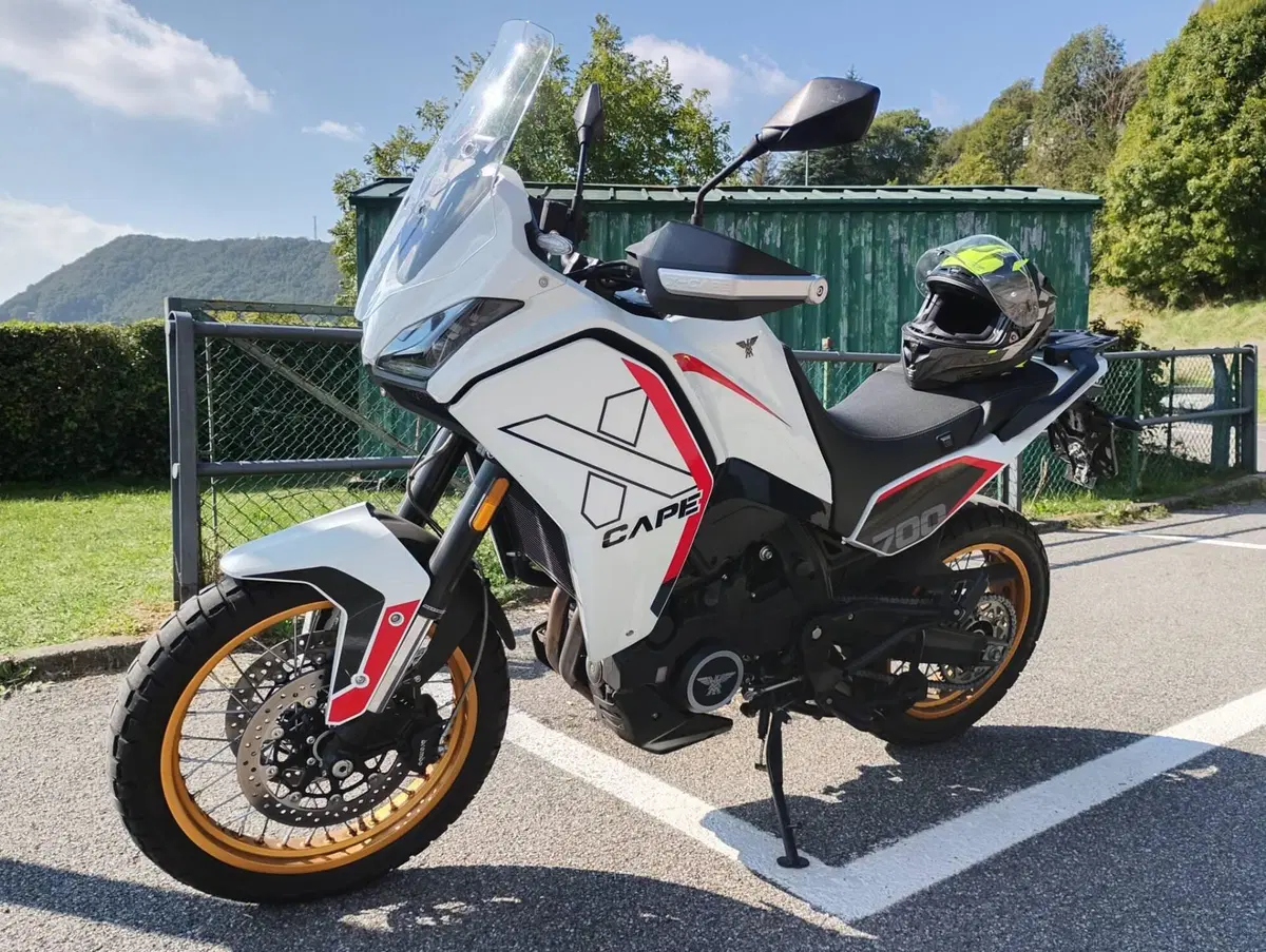 Moto Morini X-Cape 700 Gold Edition (2025 - 26) (2)