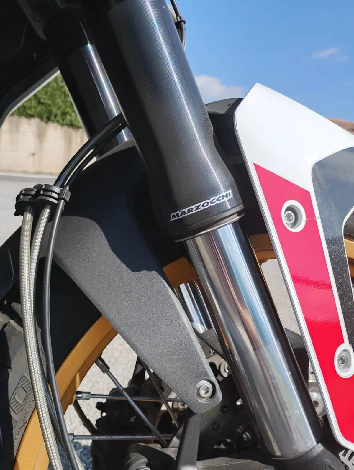 Moto Morini X-Cape 700 Gold Edition (2025 - 26) (7)