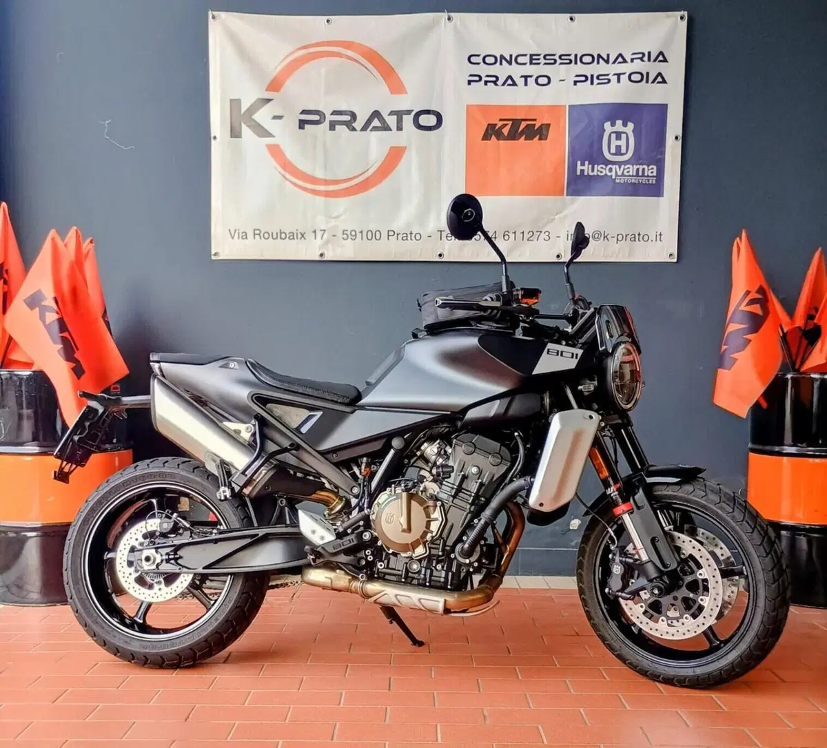 Husqvarna Svartpilen 801 L (2025 - 26) (3)