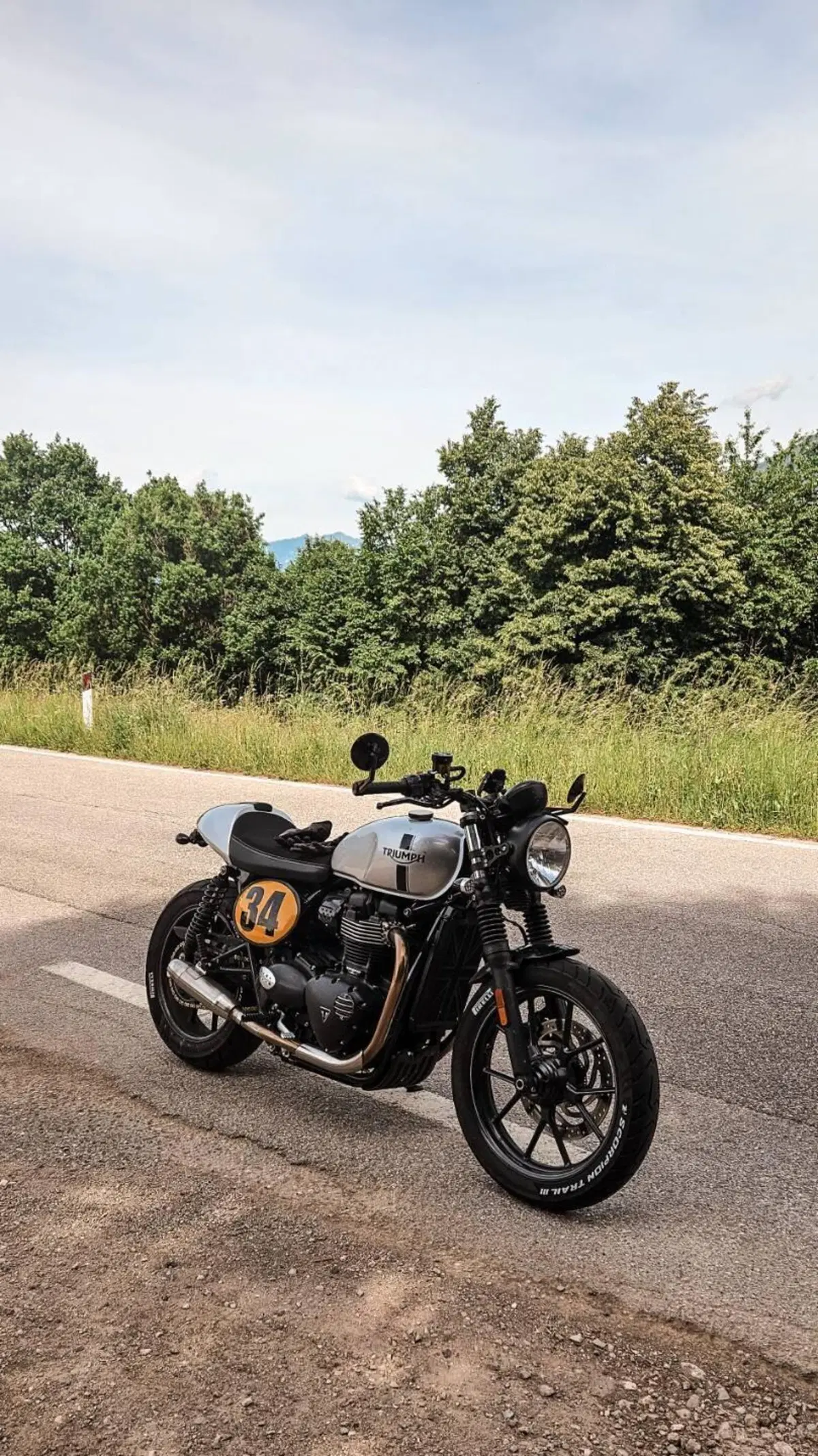 Triumph Street Twin 900 (2017 - 18) (4)