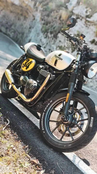 Triumph Street Twin 900 (2017 - 18) usata