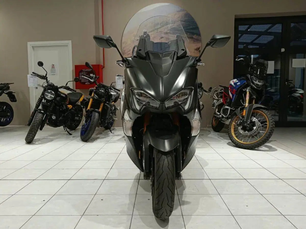 Yamaha T-Max 530 SX (2017 - 19) (2)