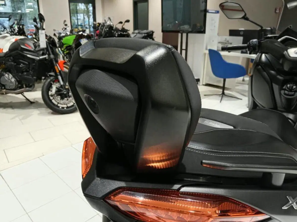 Yamaha X-Max 300 ABS (2017 - 20) (5)