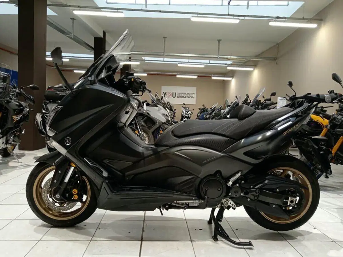Yamaha T-Max 530 Iron Max ABS (2014 - 17) (3)