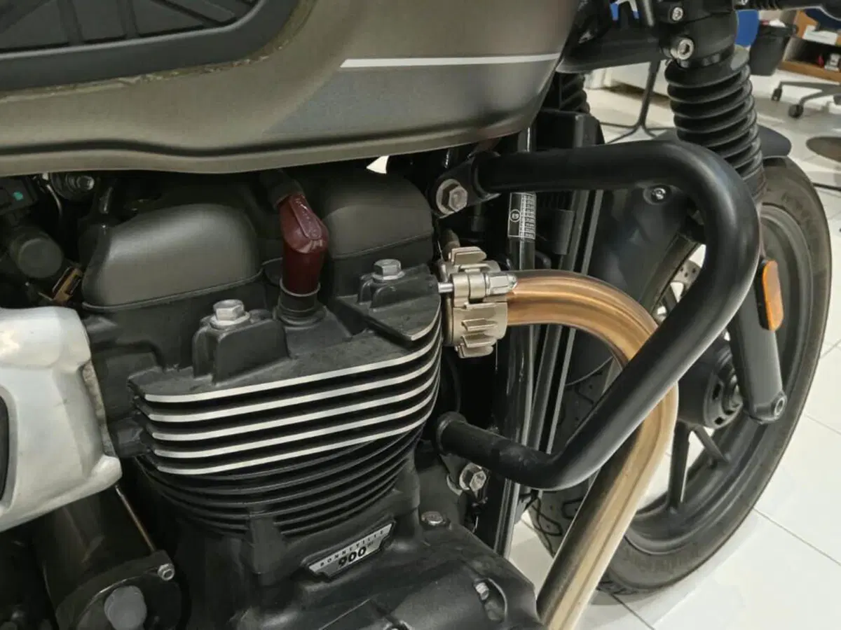 Triumph Street Twin 900 (2021 - 22) (8)