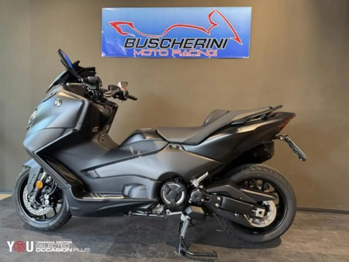 Yamaha T-Max 560 (2022 - 24) (9)
