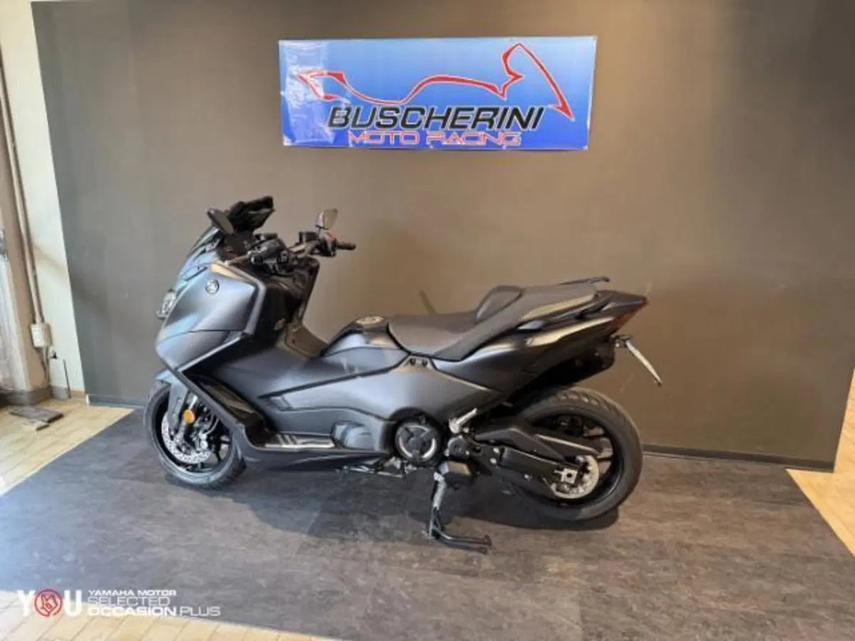 Yamaha T-Max 560 (2022 - 24) (5)