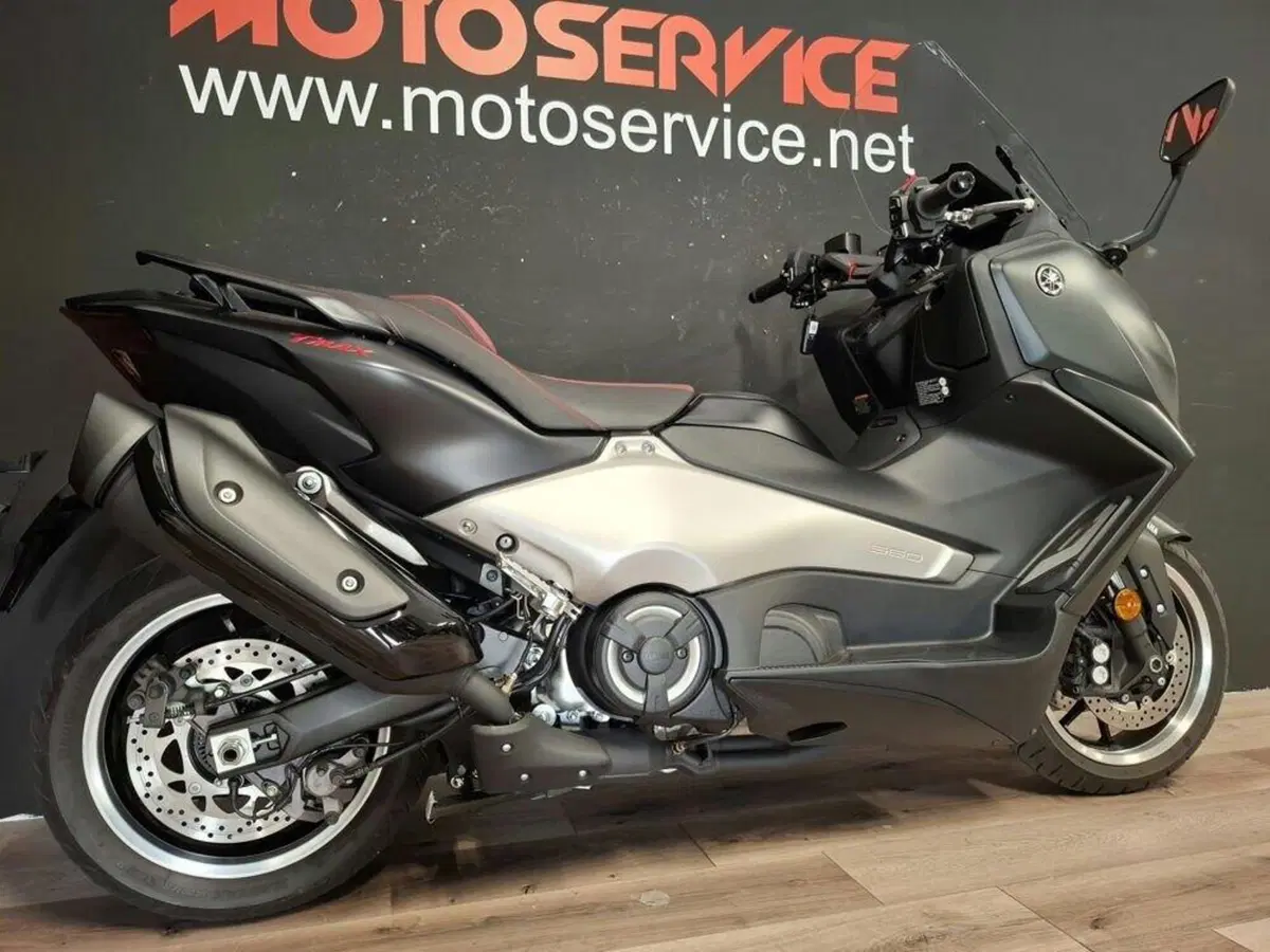 Yamaha T-Max 560 25th Anniversary (2026) (6)