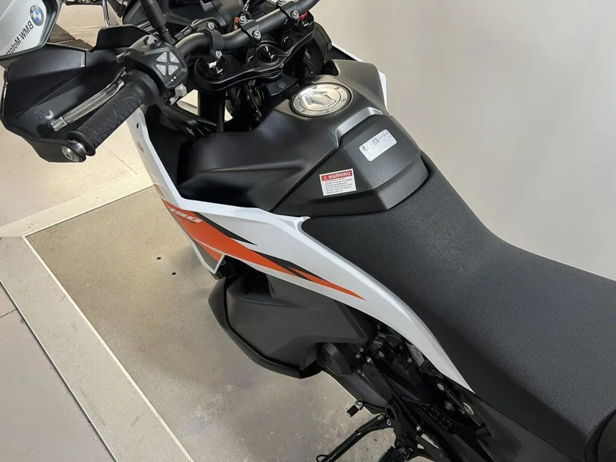 KTM 790 Adventure (2025 - 26) (6)