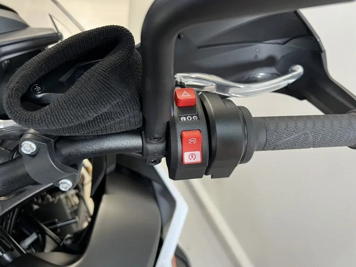KTM 790 Adventure (2025 - 26) (9)