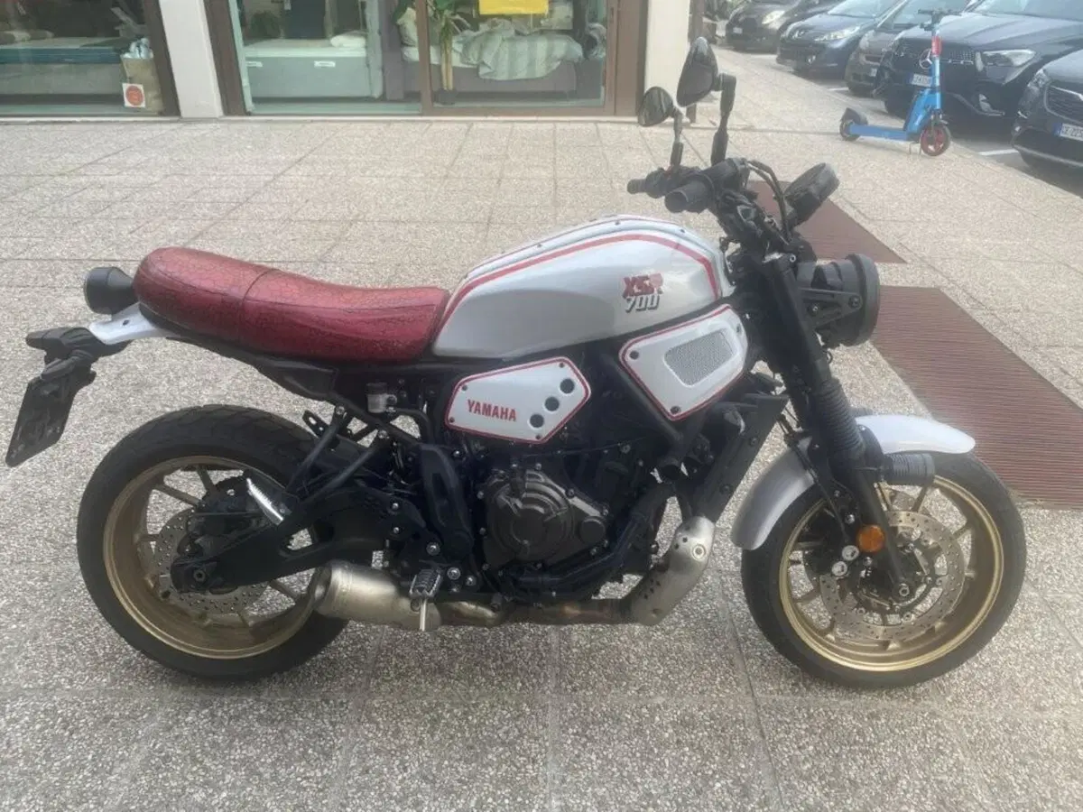 Yamaha XSR 700 XTribute (2022 - 24) (2)
