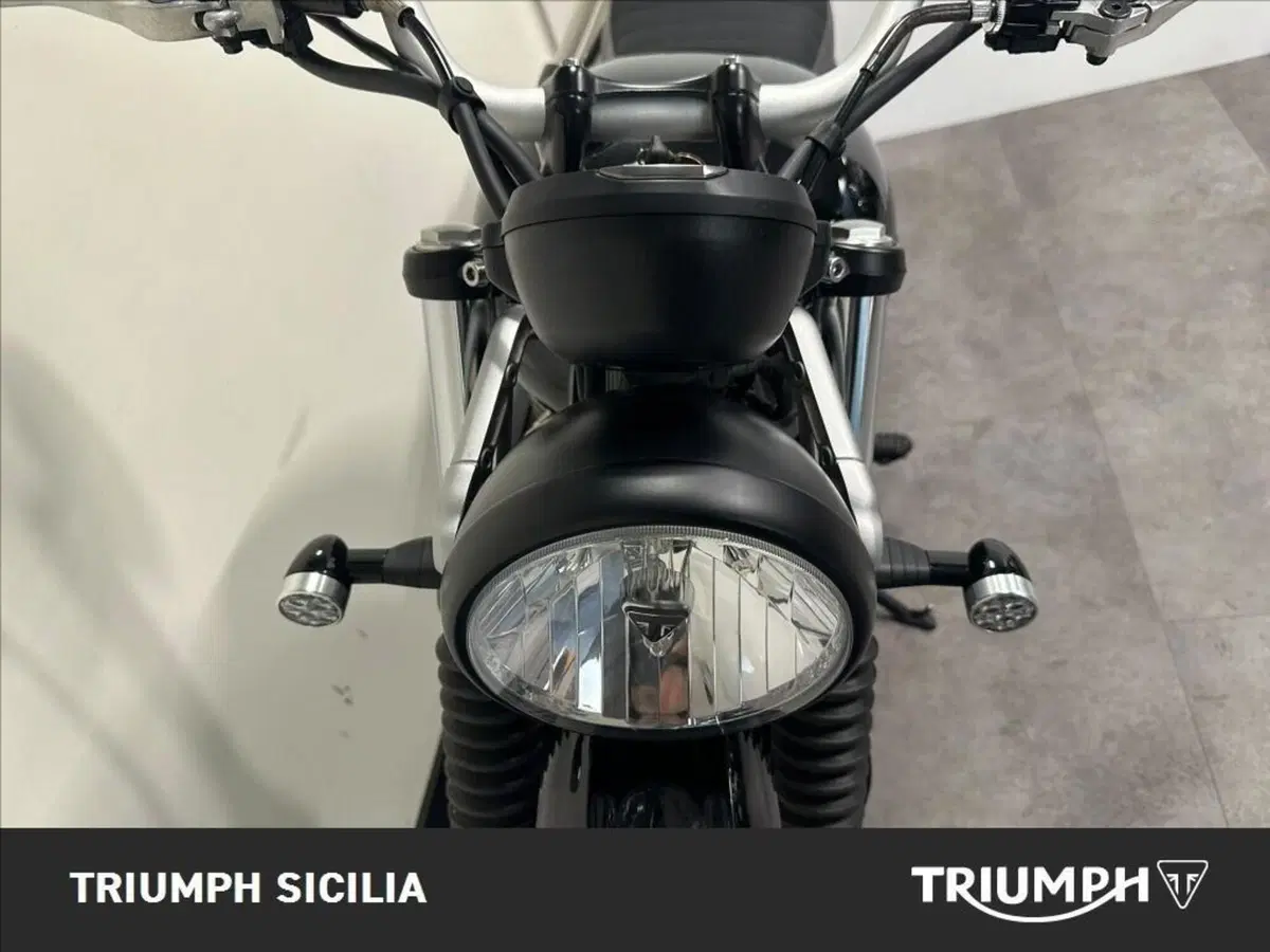 Triumph Scrambler 900 Stealth Edition (2024) (17)