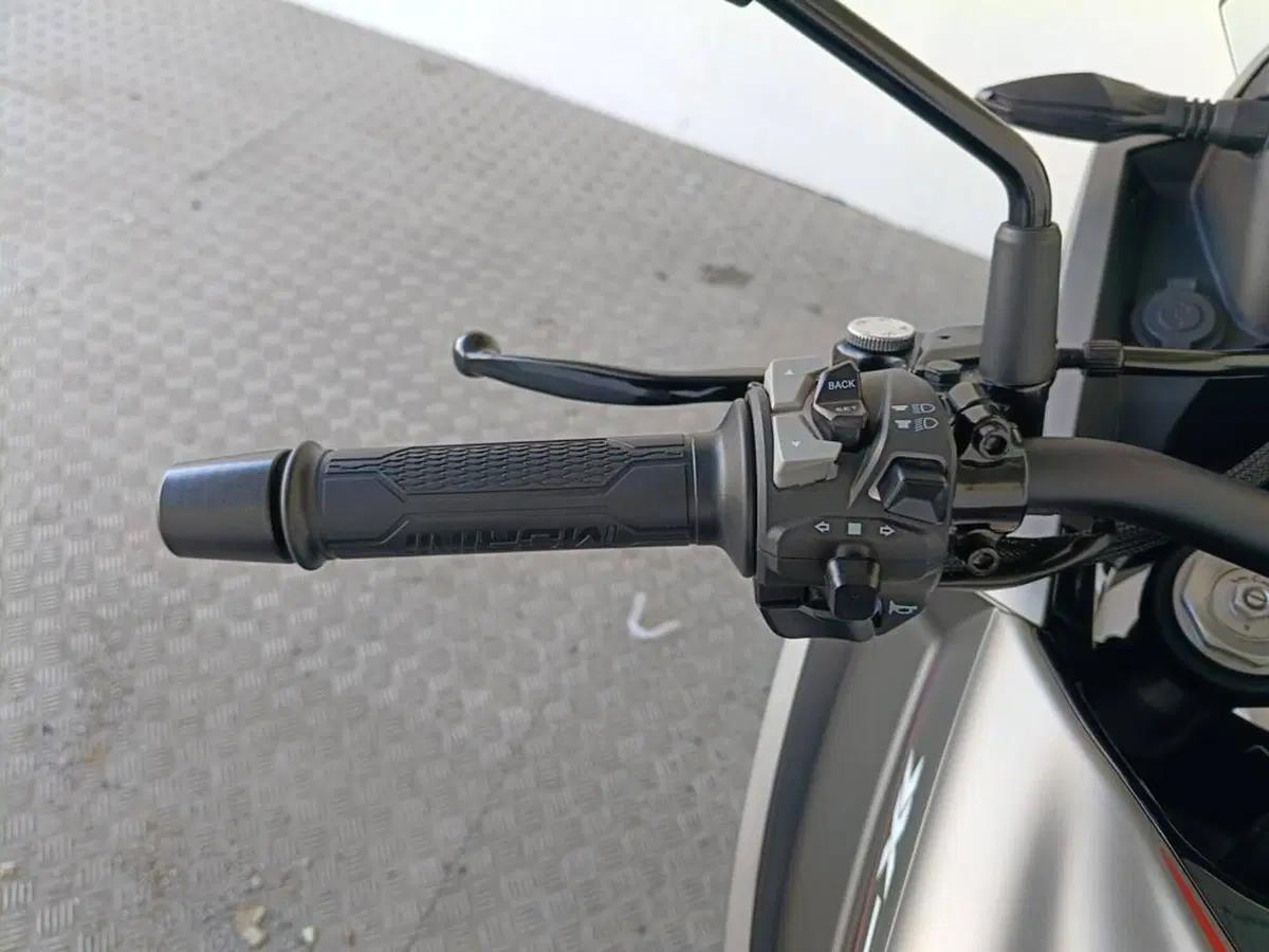 Moto Morini X-Cape 650 (2021 - 26) (7)