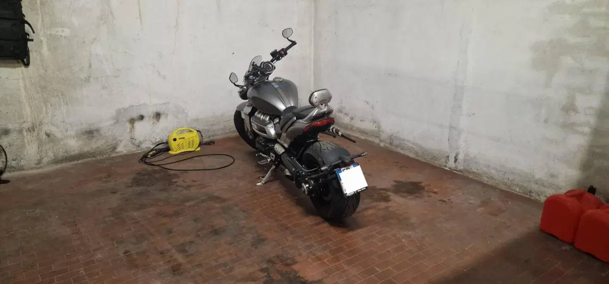 Triumph Rocket 3 R 221 (2021 - 23) (5)