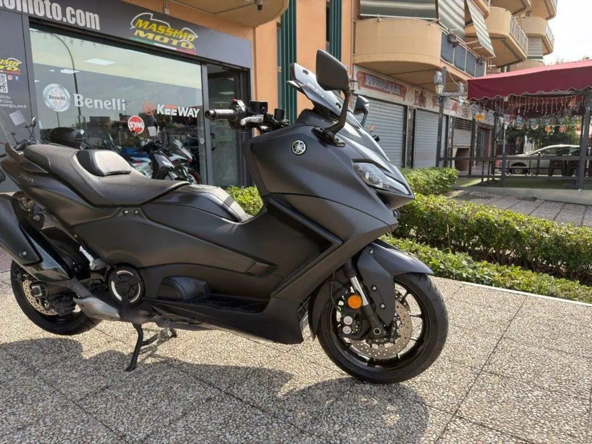 Yamaha T-Max 560 (2022 - 24) (3)