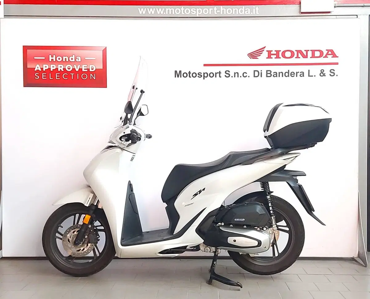 Honda SH 150i (2024 - 25) (2)