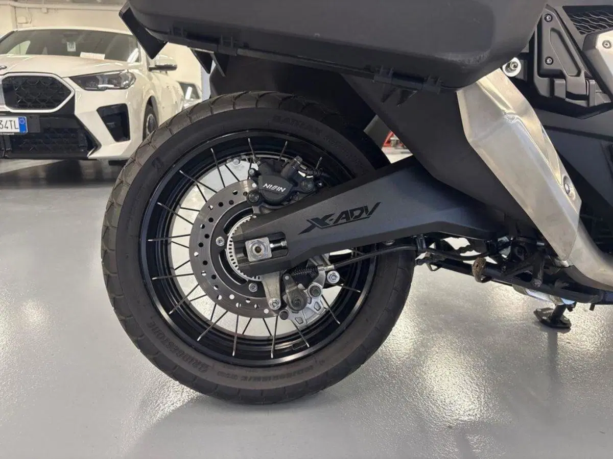 Honda X-ADV 750 DCT Travel (2021 - 24) (9)