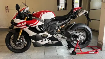 Ducati Panigale V4 Tricolore (2025 - 26) usata