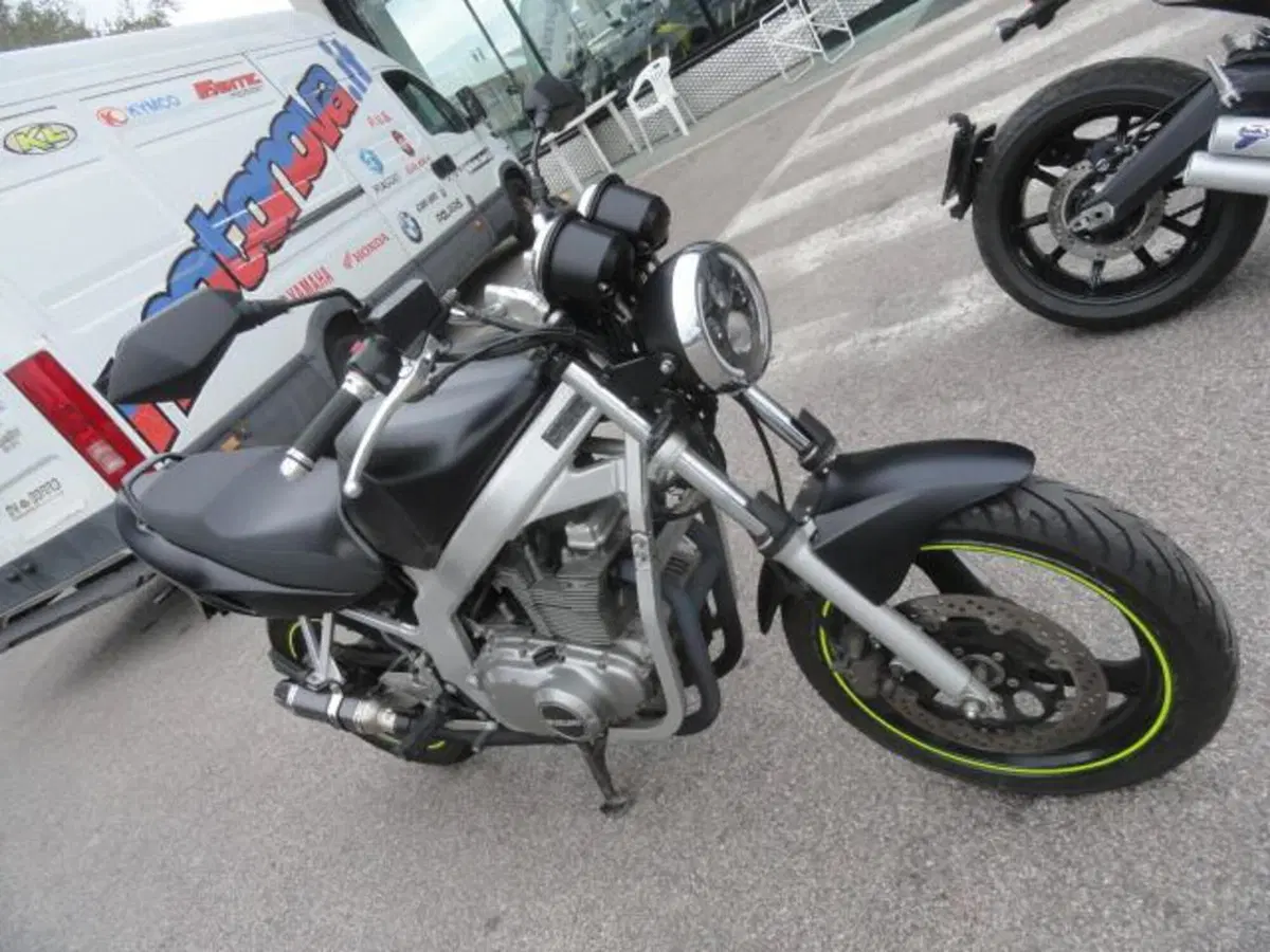Suzuki GS 500 (2001 - 06) (2)