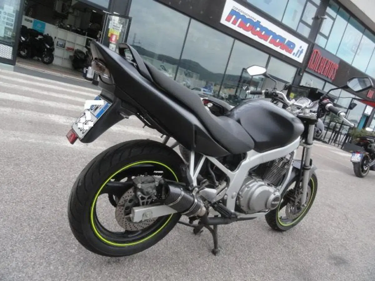 Suzuki GS 500 (2001 - 06) (8)