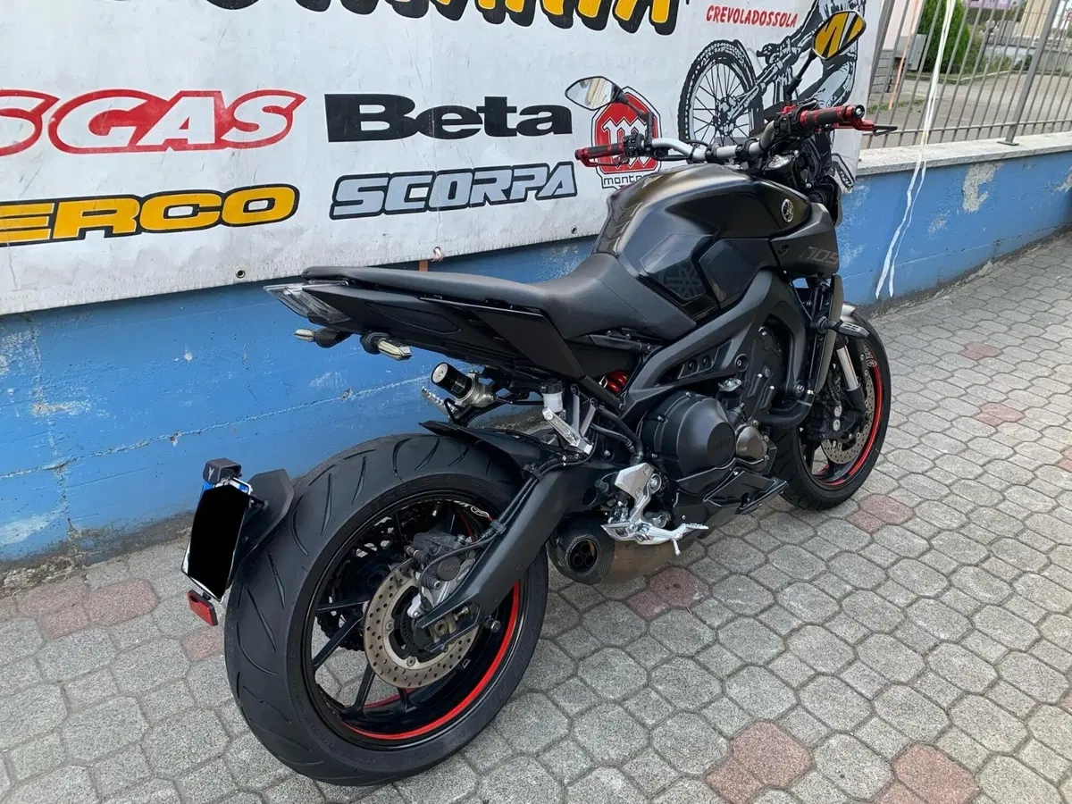 Yamaha MT-09 (2017 - 20) (3)