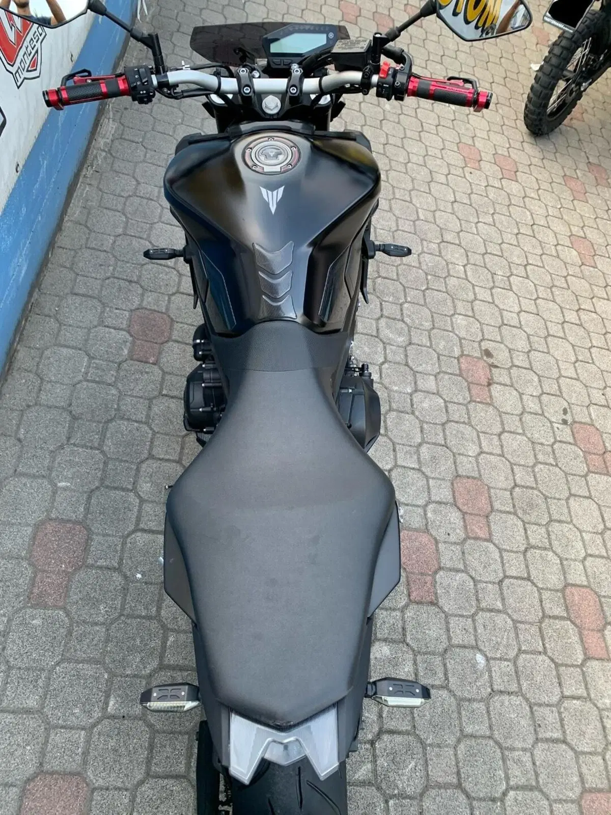Yamaha MT-09 (2017 - 20) (4)
