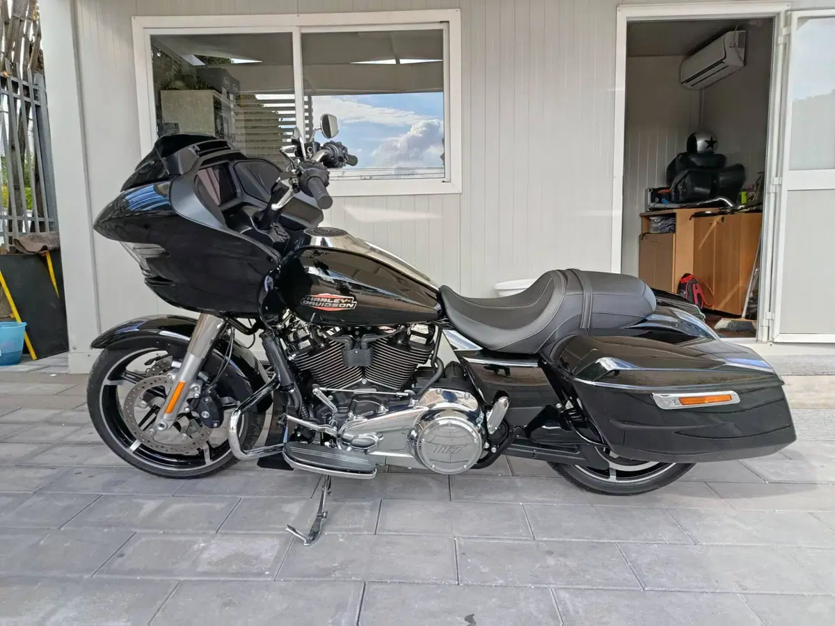 Harley-Davidson Road Glide (2024 - 26) (2)