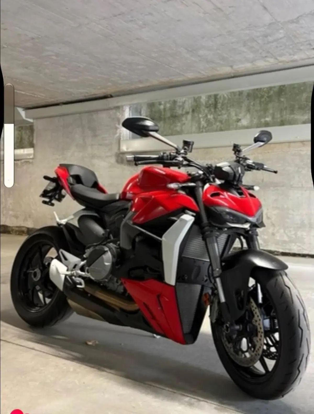 Ducati Streetfighter V2 (2022 - 24)