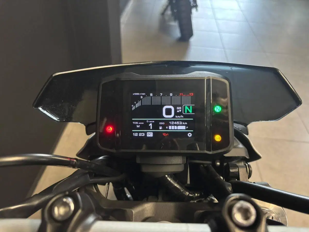 Yamaha MT-09 (2021 - 23) (4)