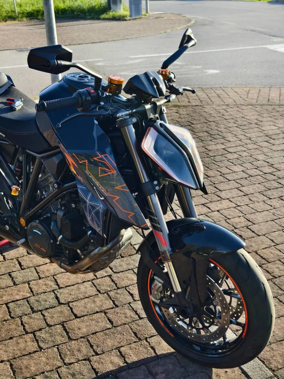 KTM 1290 Super Duke R (2019)