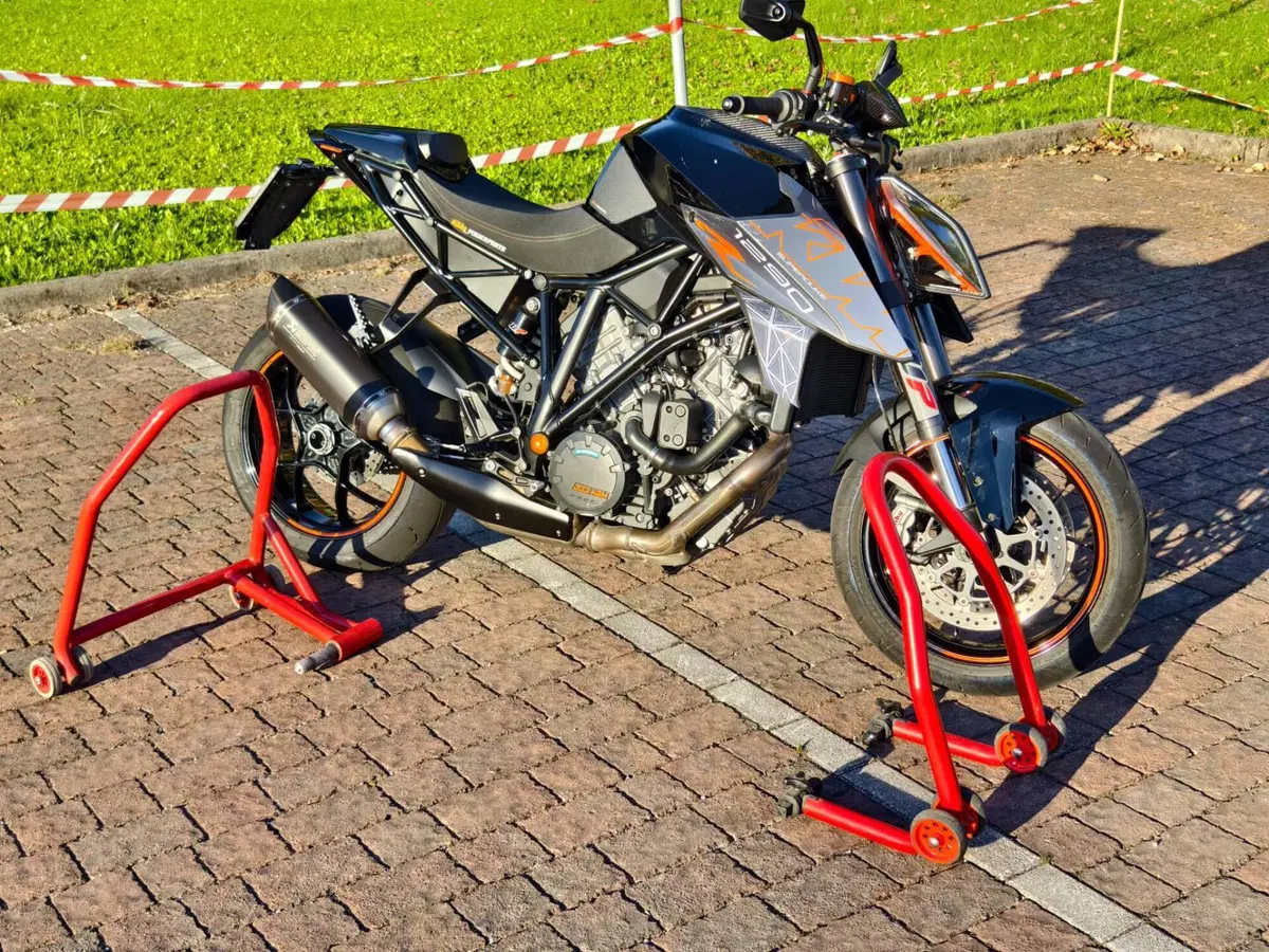 KTM 1290 Super Duke R (2019) (2)
