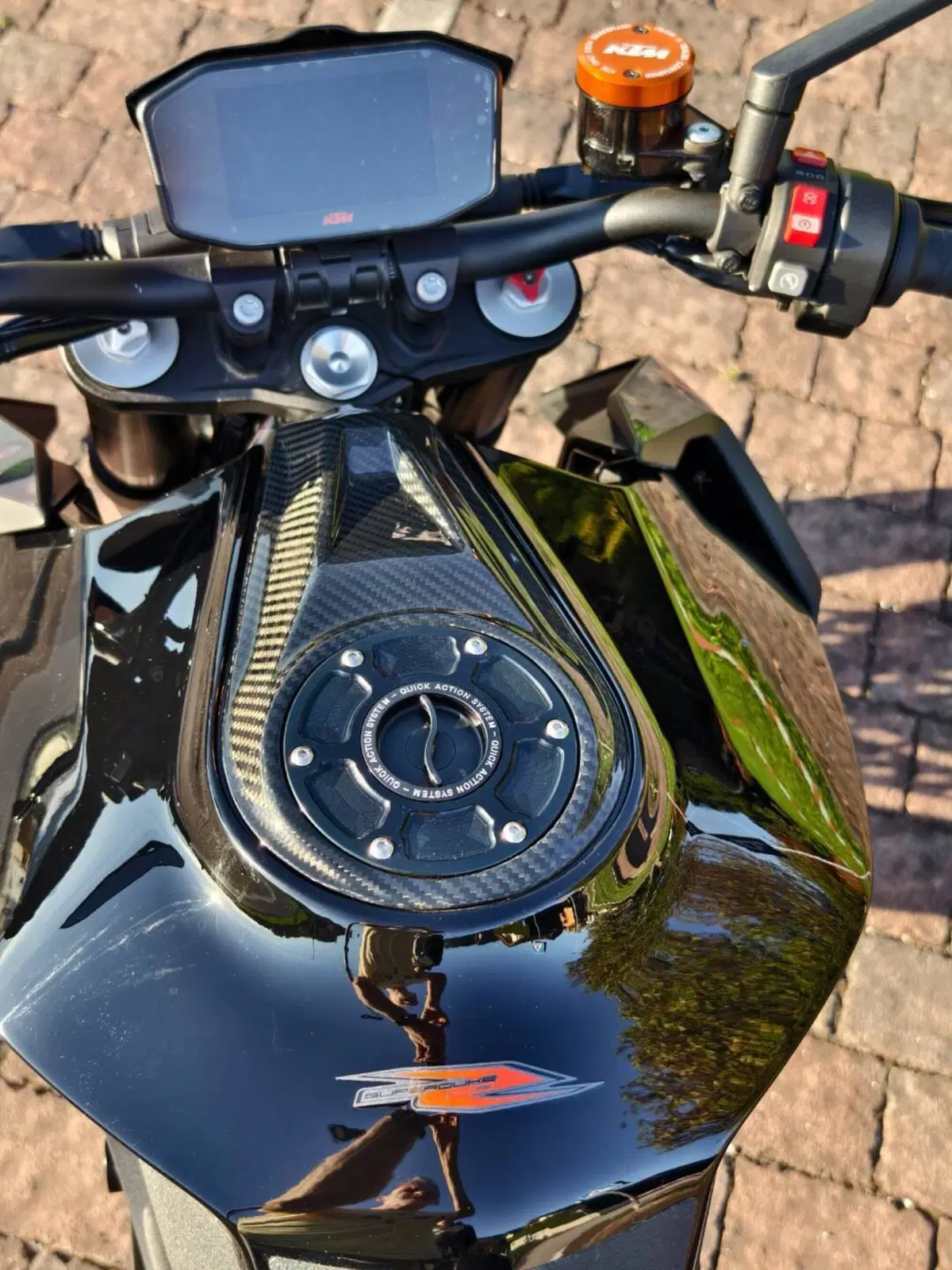 KTM 1290 Super Duke R (2019) (4)