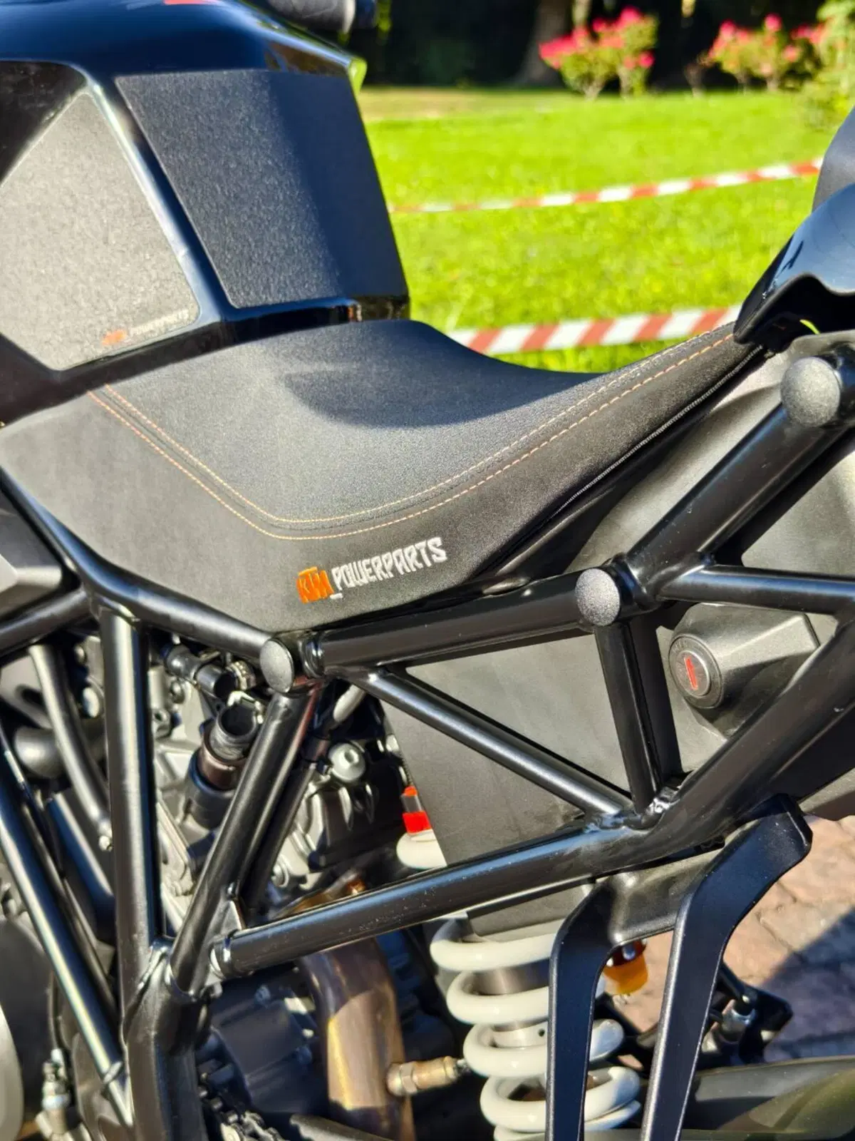 KTM 1290 Super Duke R (2019) (10)