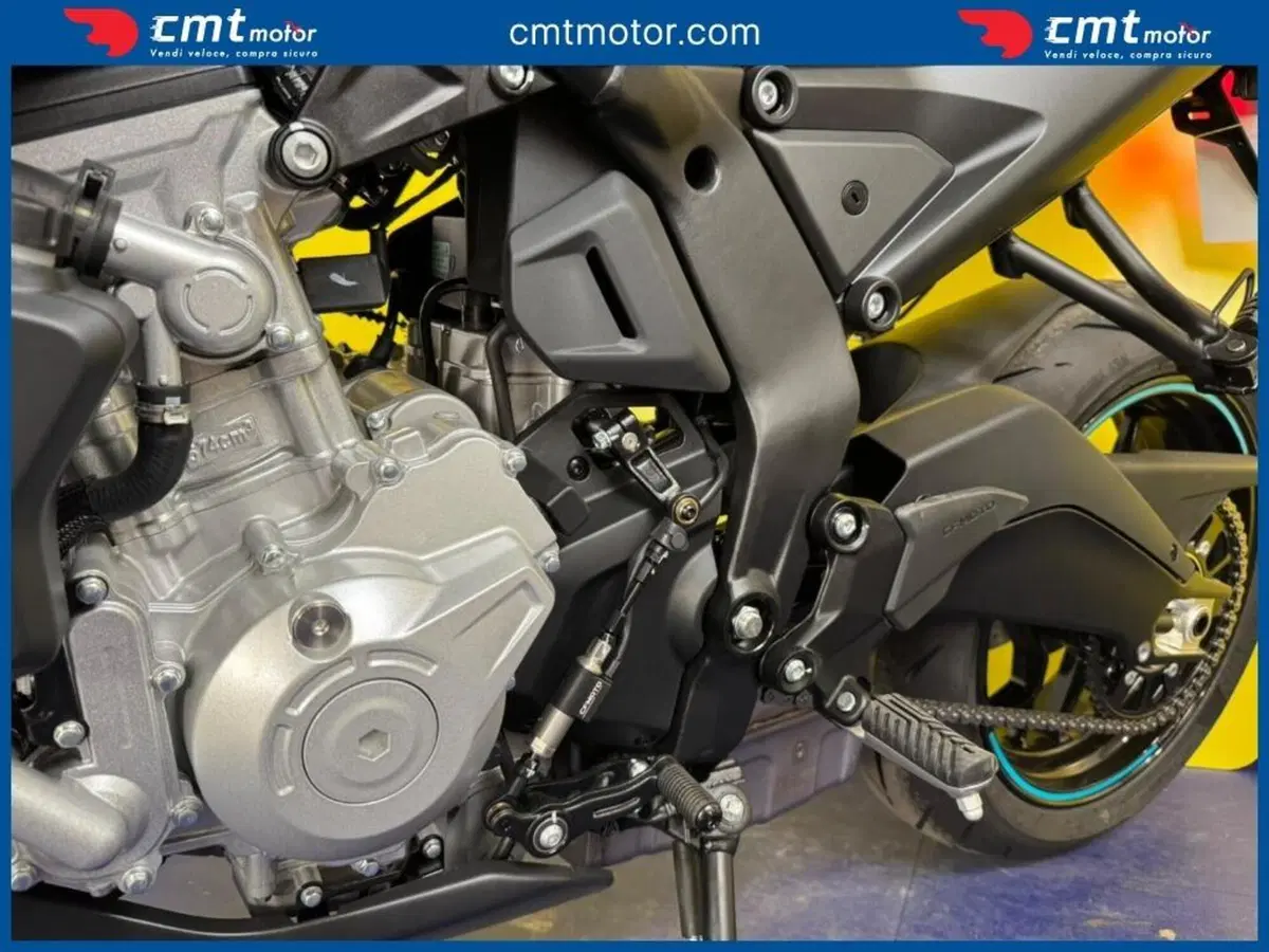 CFMOTO 675NK (2025 - 26) (7)
