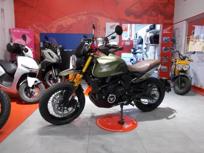 Moto Morini SEIEMMEZZO SCR (2022 - 26) usata