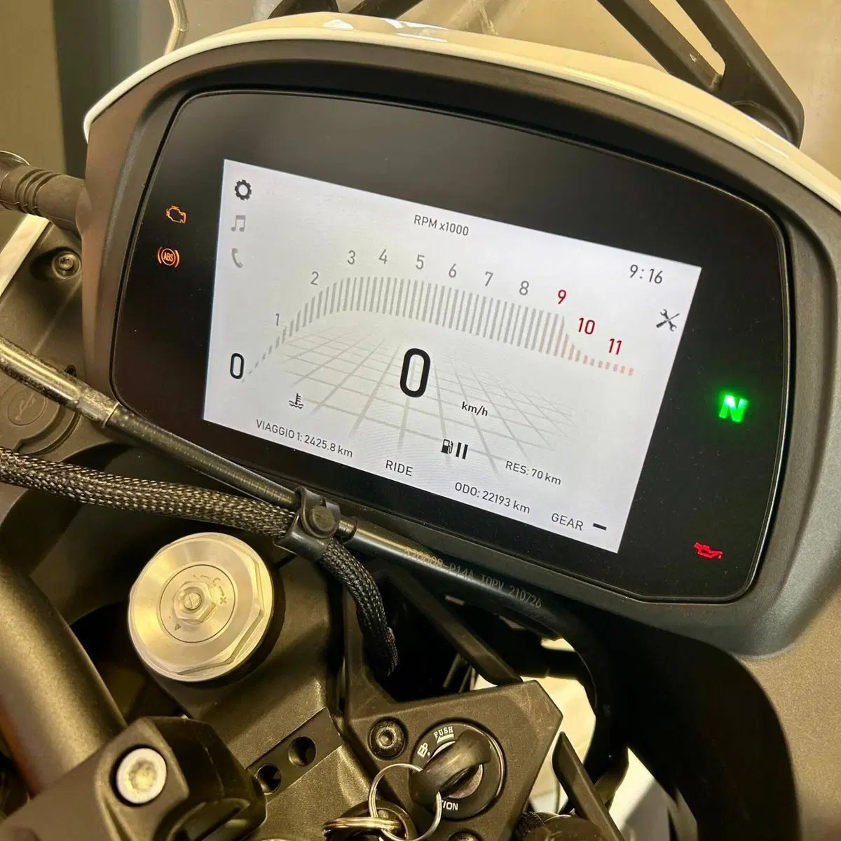 Moto Morini X-Cape 650 (2021 - 26) (2)