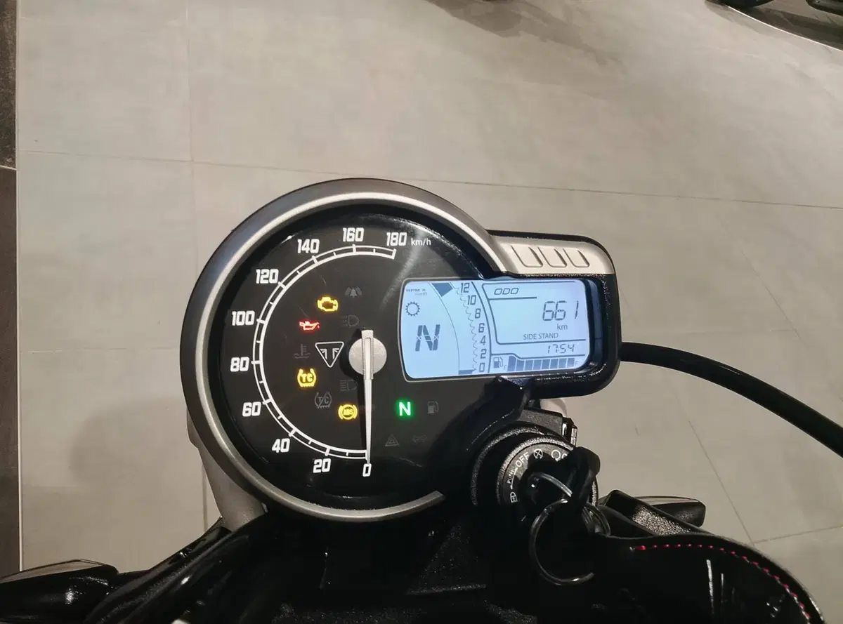 Triumph Scrambler 400 X (2024 - 26) (5)